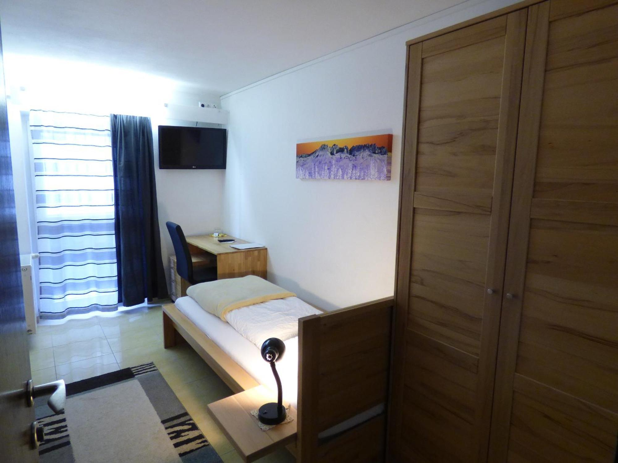 Panoramahotel St. Johann in Tirol Zimmer foto